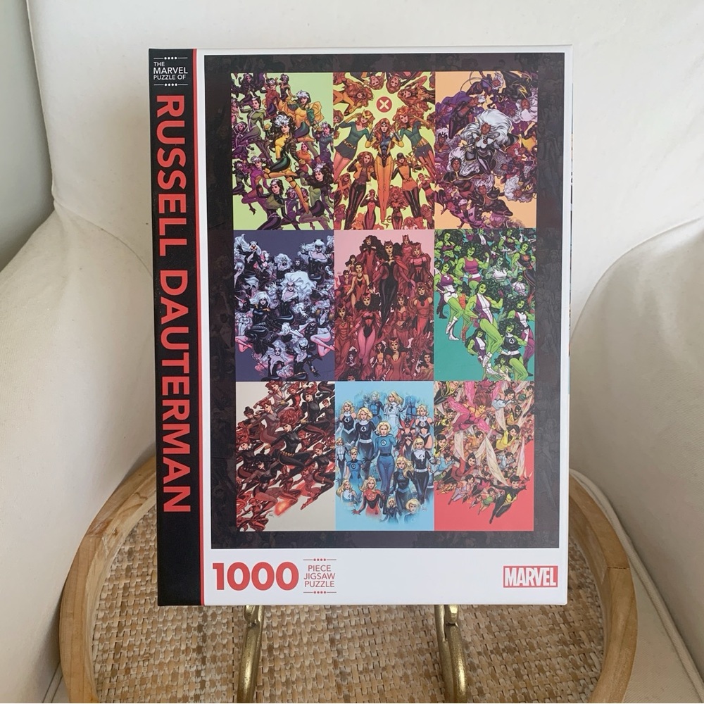Exclusive Women of Marvel Comics 1000 Piece Puzzle by Artist Russell Dauterman